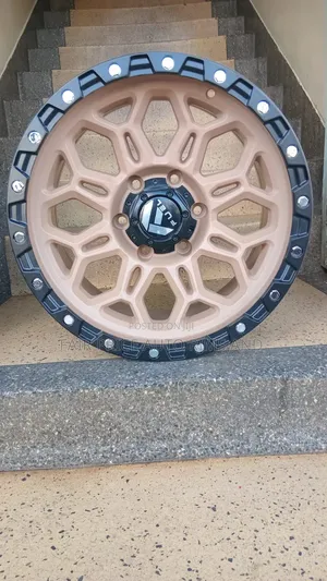 Prado 150/120 Size 17 Offset