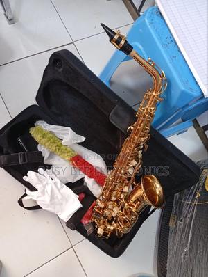 Tenor Saxophone - thumbnail 2