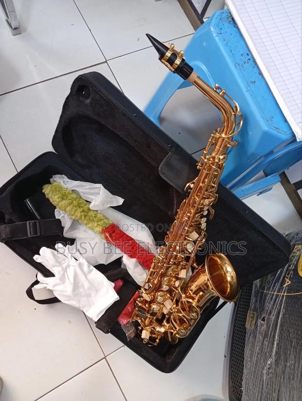 Tenor Saxophone - main view
