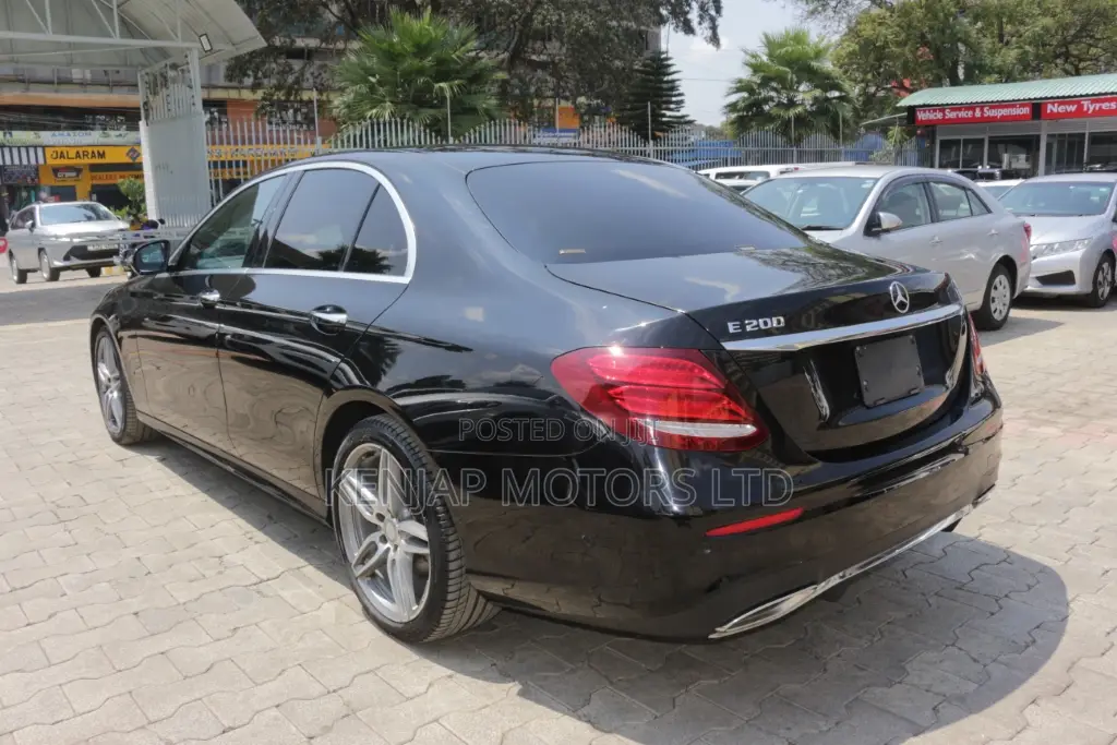 Mercedes-Benz E200 2017 Black