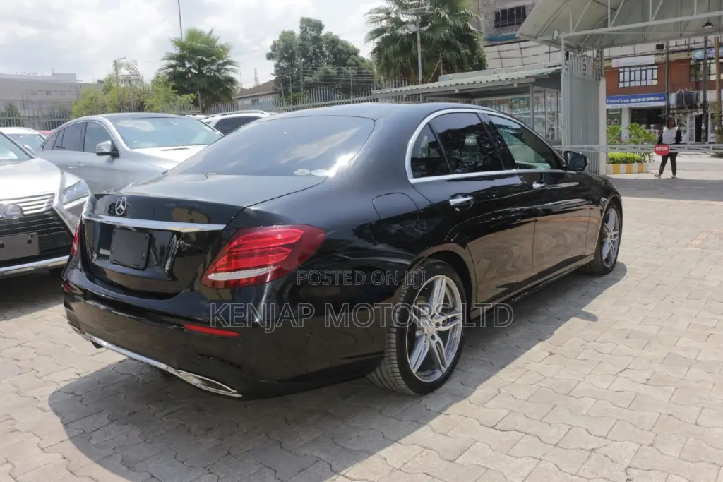 Mercedes-Benz E200 2017 Black
