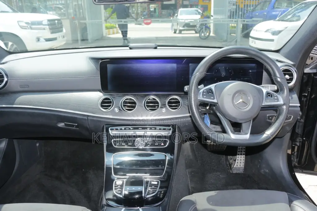 Mercedes-Benz E200 2017 Black