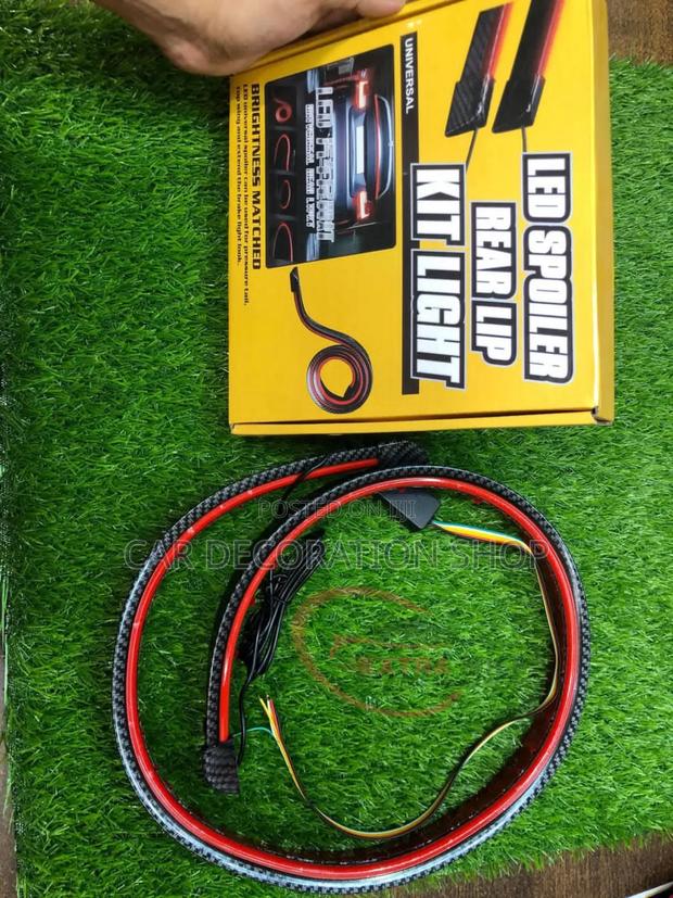 Led Boot Carbon Finish Rubber Spoiler