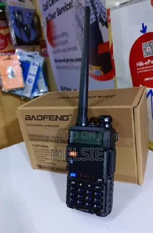 Top-Selling Baofeng Uv-5r Walkie Talkie With an 10km Range.