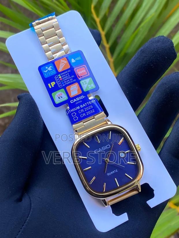 Casio Square Unisex Watch With a Casio Branded Box - thumbnail 6