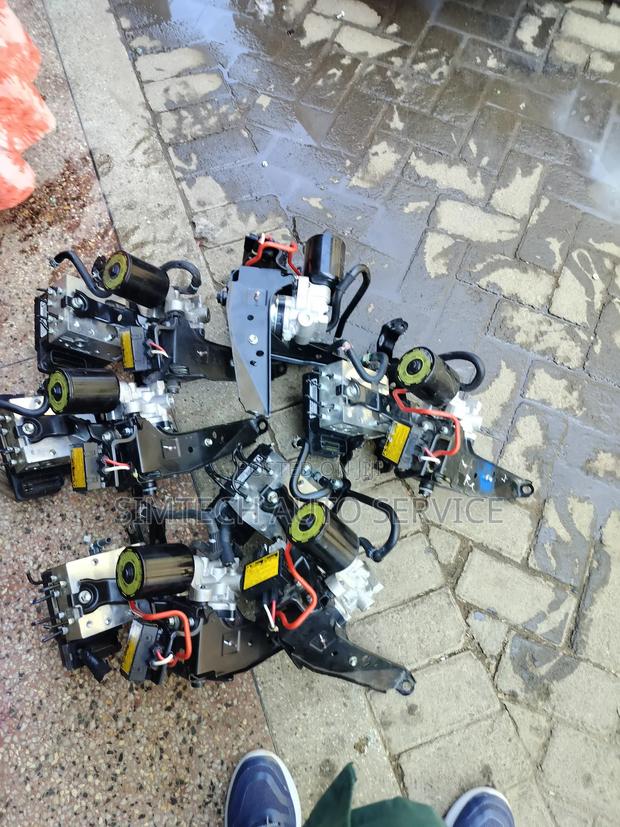 Lexus Rx 450h Brake Actuator Letter 0