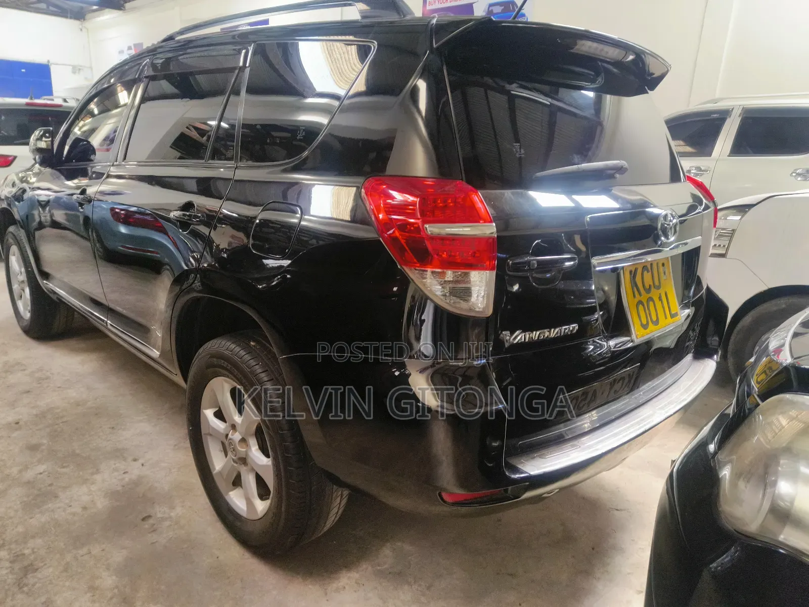 Toyota Vanguard 2012 Black