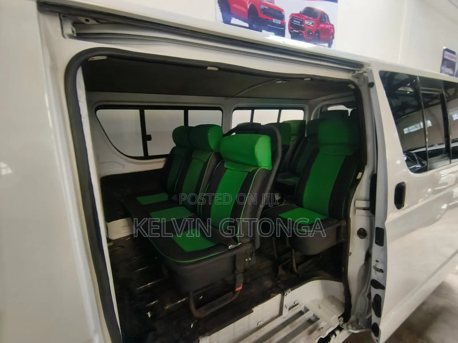Toyota HiAce 2015 White