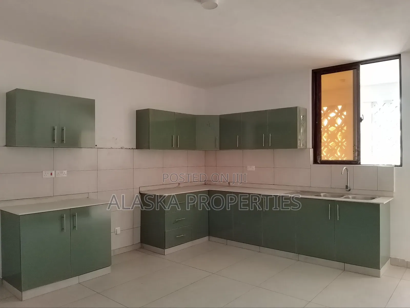 4bdrm Apartment in Nyali Estate for rent