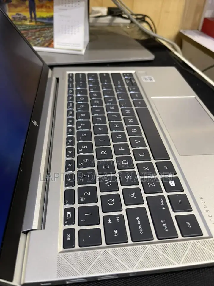 Laptop HP EliteBook 830 G7 16GB Intel Core I7 SSD 512GB