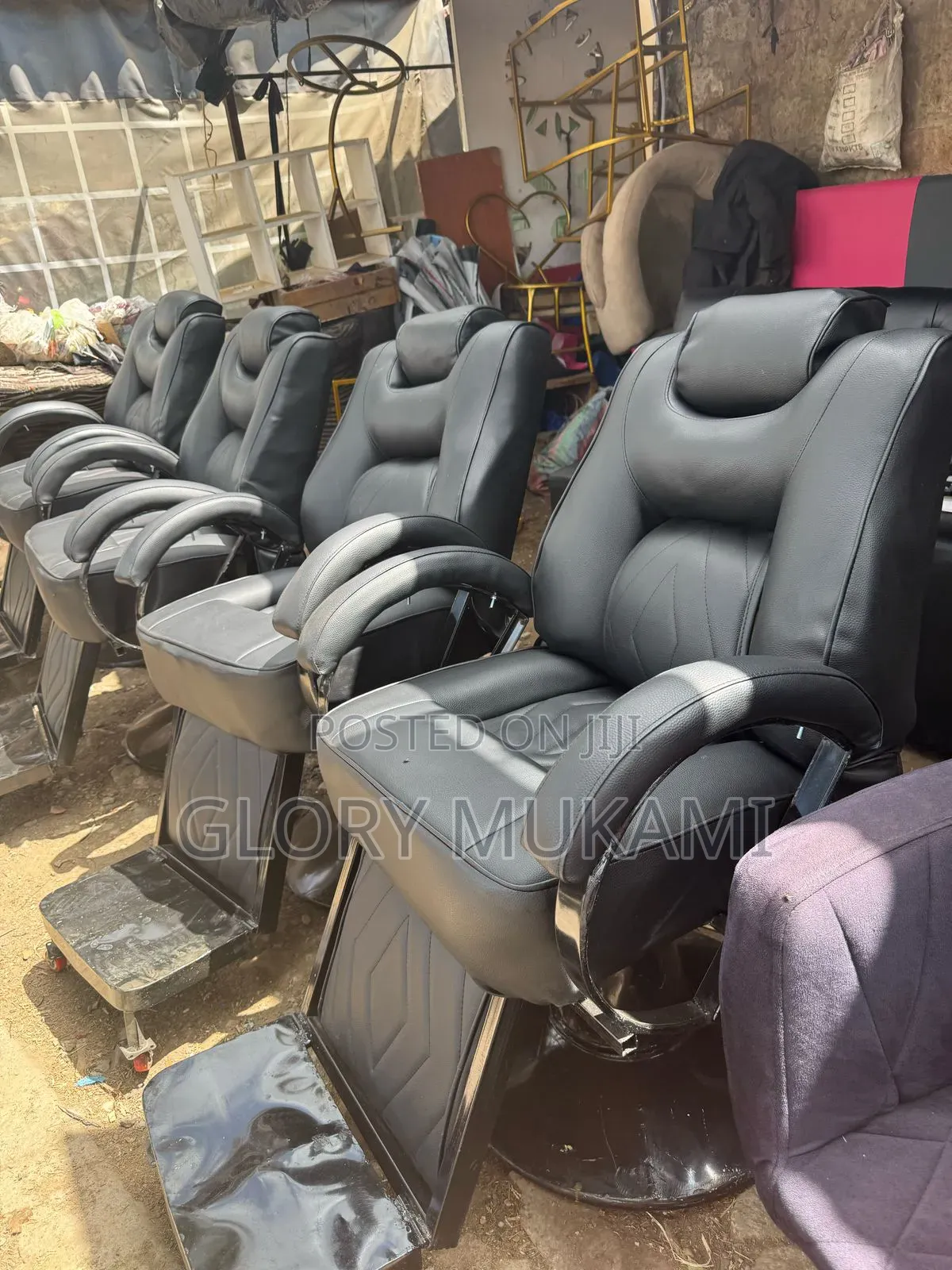 Black Hydrolic Barber Chairs