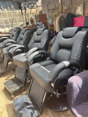 Black Hydrolic Barber Chairs - thumbnail 2