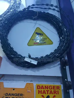 Greenw .Razor Wire