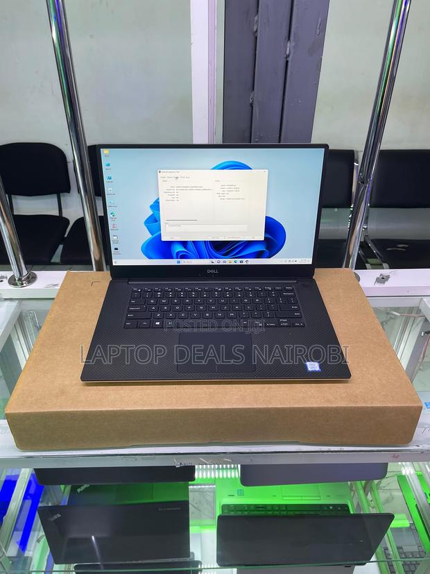 Laptop Dell Latitude 5530 32GB Intel Core I7 SSD 512GB - thumbnail 4