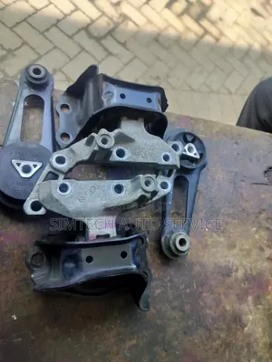 Nissan Note Hr12 Engine Mount