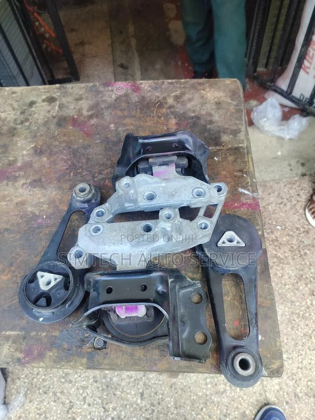 Nissan Note Hr12 Engine Mount - thumbnail 3