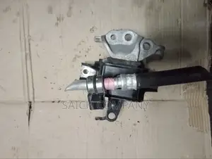 Daihatsu Mira Engine Mount