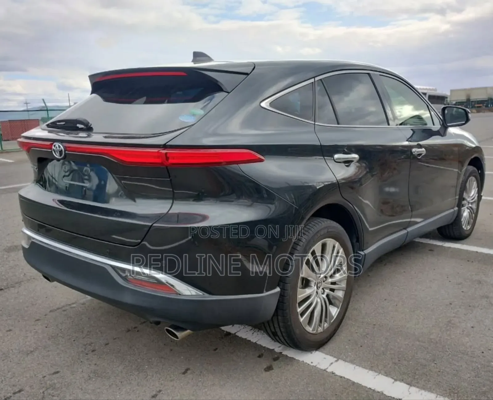 Toyota Harrier 2.0 4WD 2020 Black
