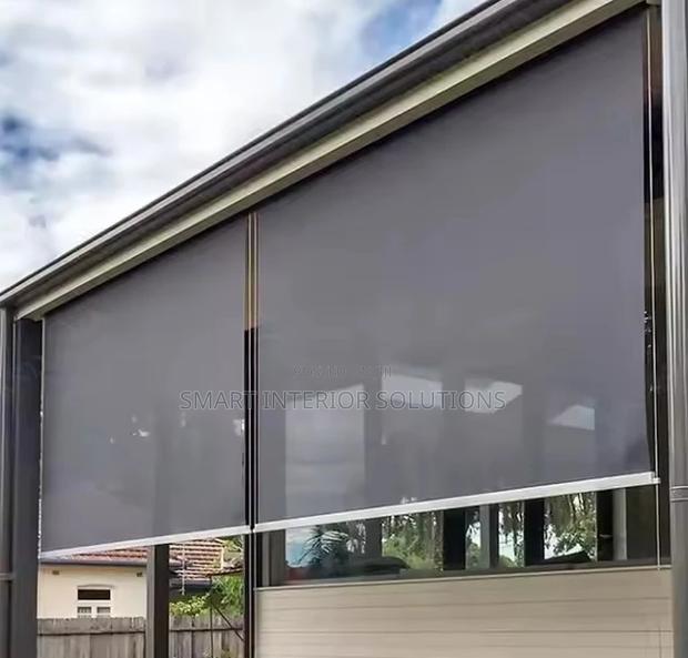 Sun-Blocking Sunscreen Blinds
