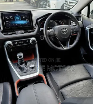 Toyota RAV4 XLE Premium AWD 2020 Green