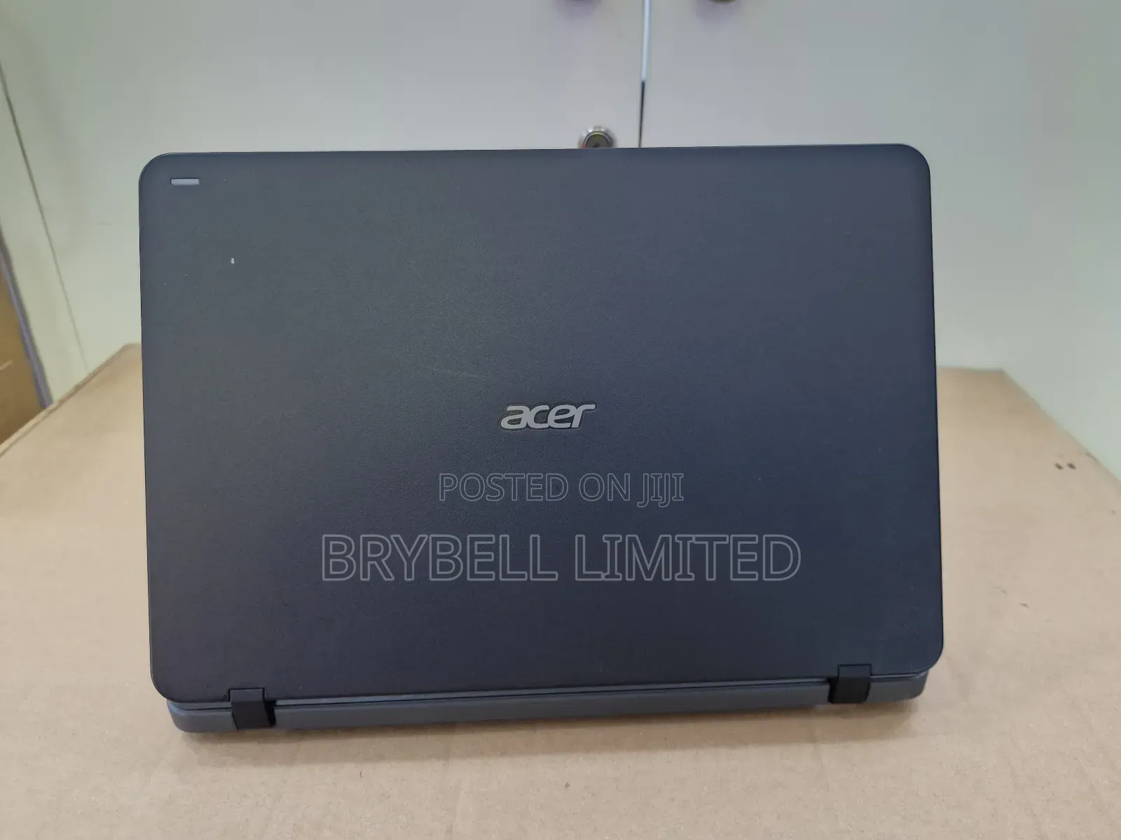 New Laptop Acer TravelMate B 4GB Intel Celeron HDD+SSD 72GB