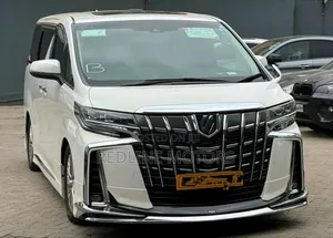 Toyota Alphard 2.5 Petrol AWD 2018 Pearl