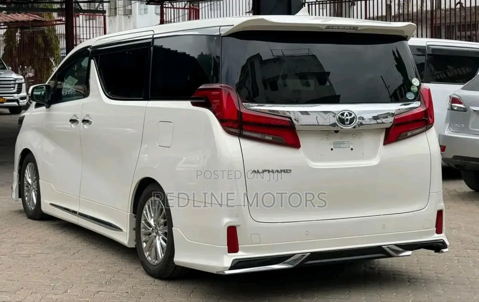Toyota Alphard 2.5 Petrol AWD 2018 Pearl