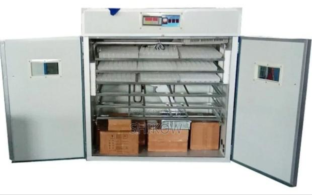 1584 Eggs Incubator - main view