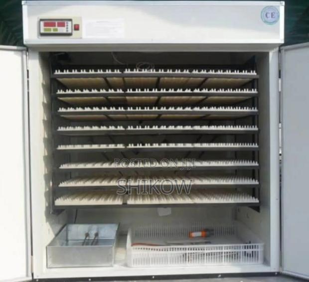 2112 Eggs Incubator - main view