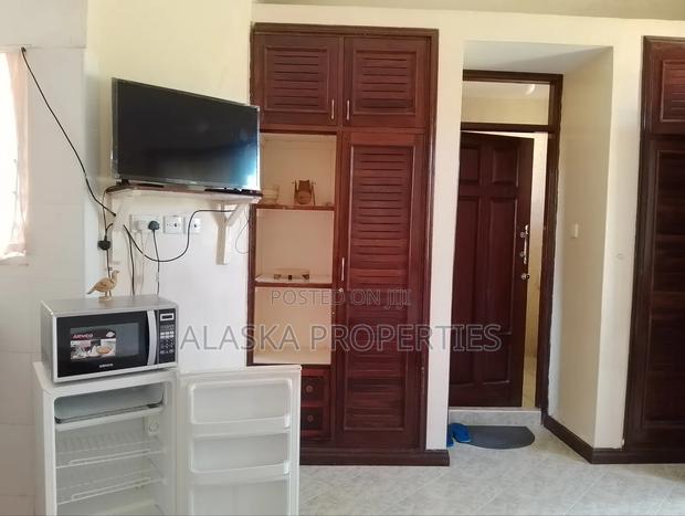 Furnished Studio Apartment 4 Rent in Nyali - thumbnail 8