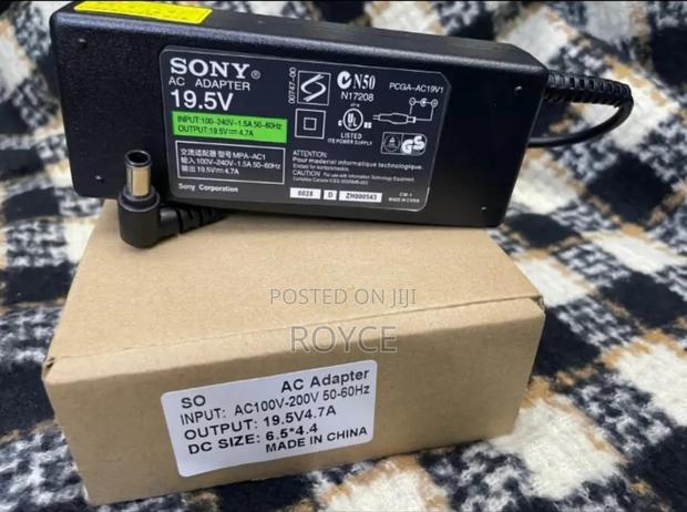 Sony Laptop Ac Adapter Charger - main view