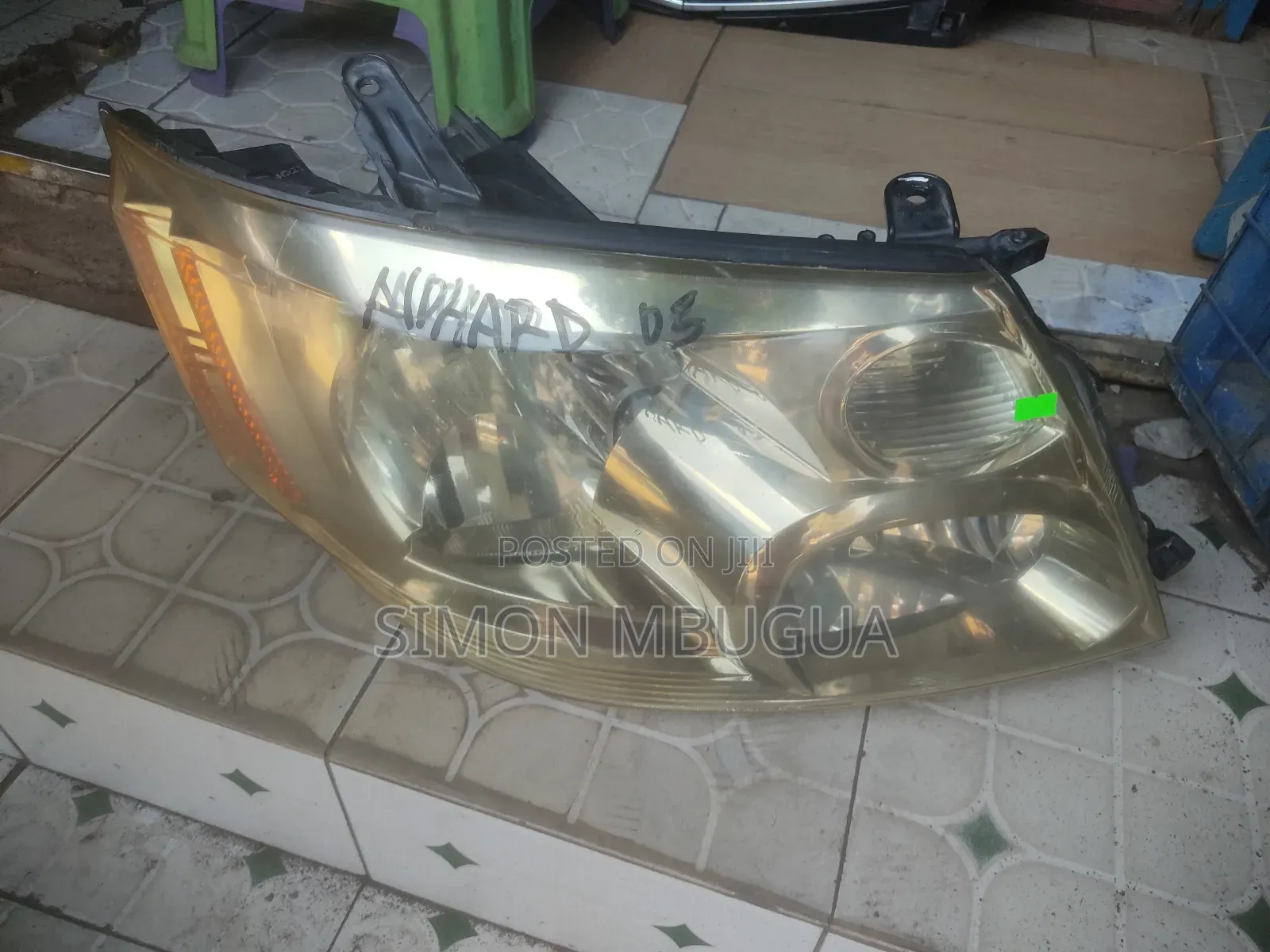 Toyota Alphard 2005 Headlight