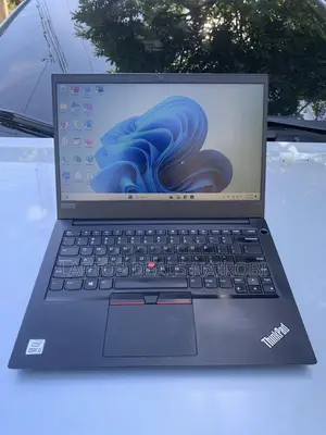 Laptop Lenovo ThinkPad E14 Gen 4 8GB Intel Core I5 SSD 256GB
