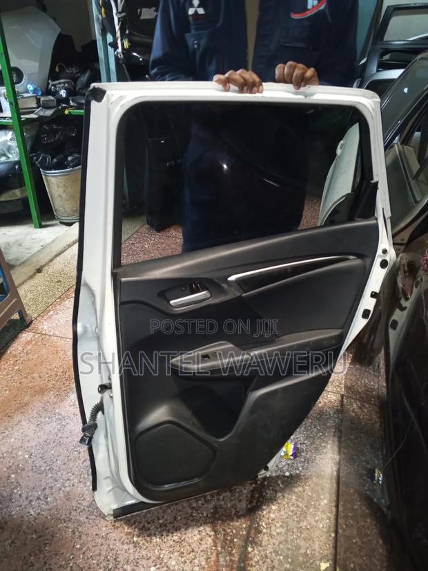 Hondafit 2015 Back Door - thumbnail 2