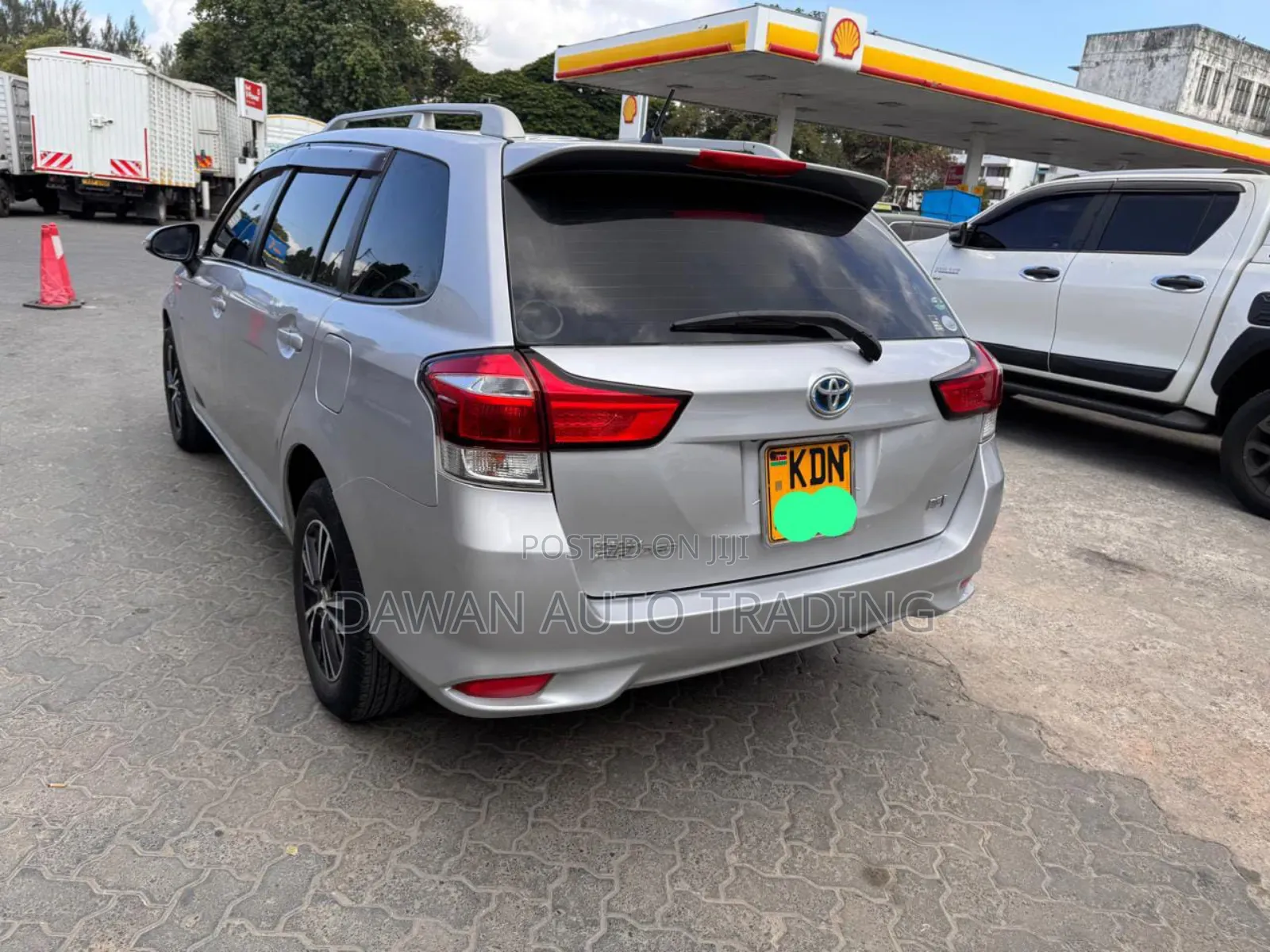 Toyota Corolla Fielder 2016 Silver