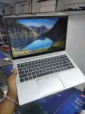 Laptop HP EliteBook 830 G8 16GB Intel Core I5 SSD 512GB