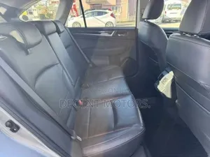 Subaru Outback 2.5i Premium AWD 2018 Gold