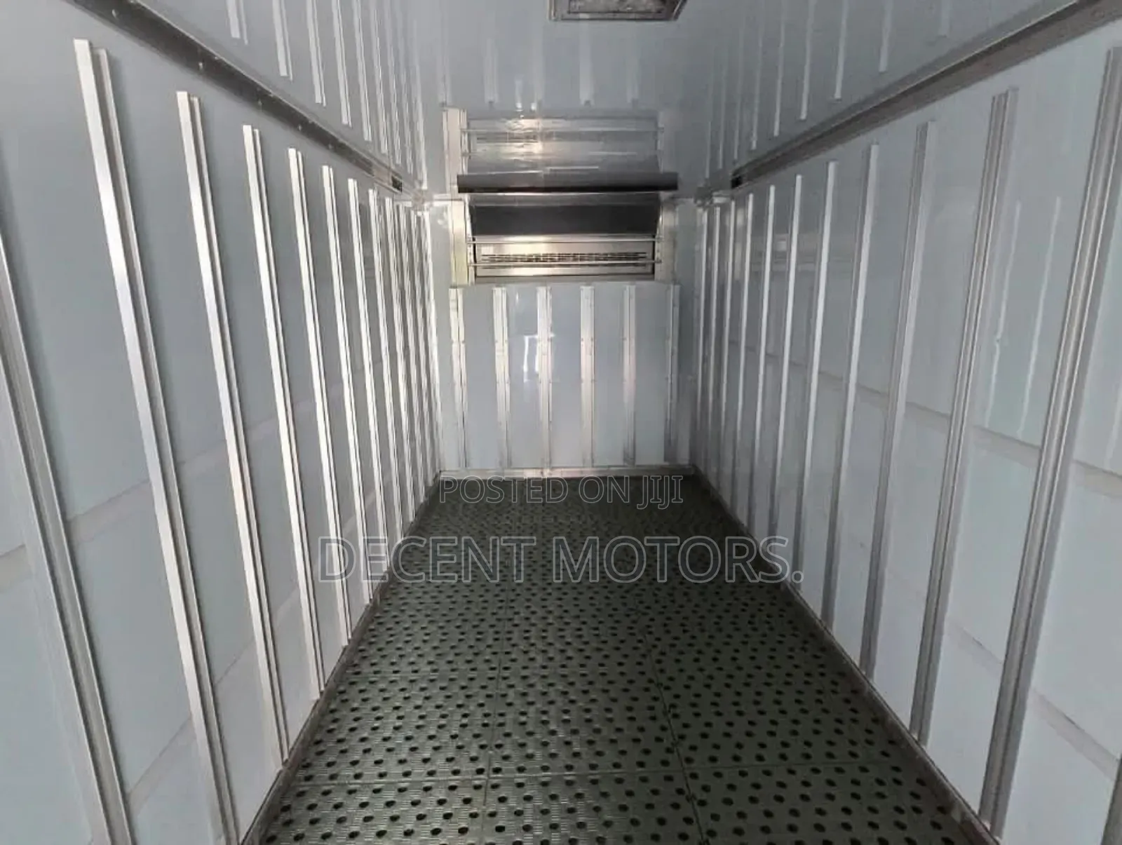 Isuzu Elf With Freezer Body