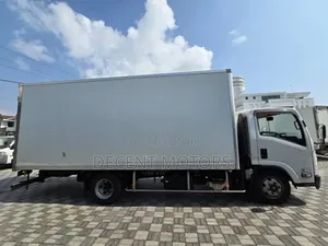 Isuzu Elf With Freezer Body
