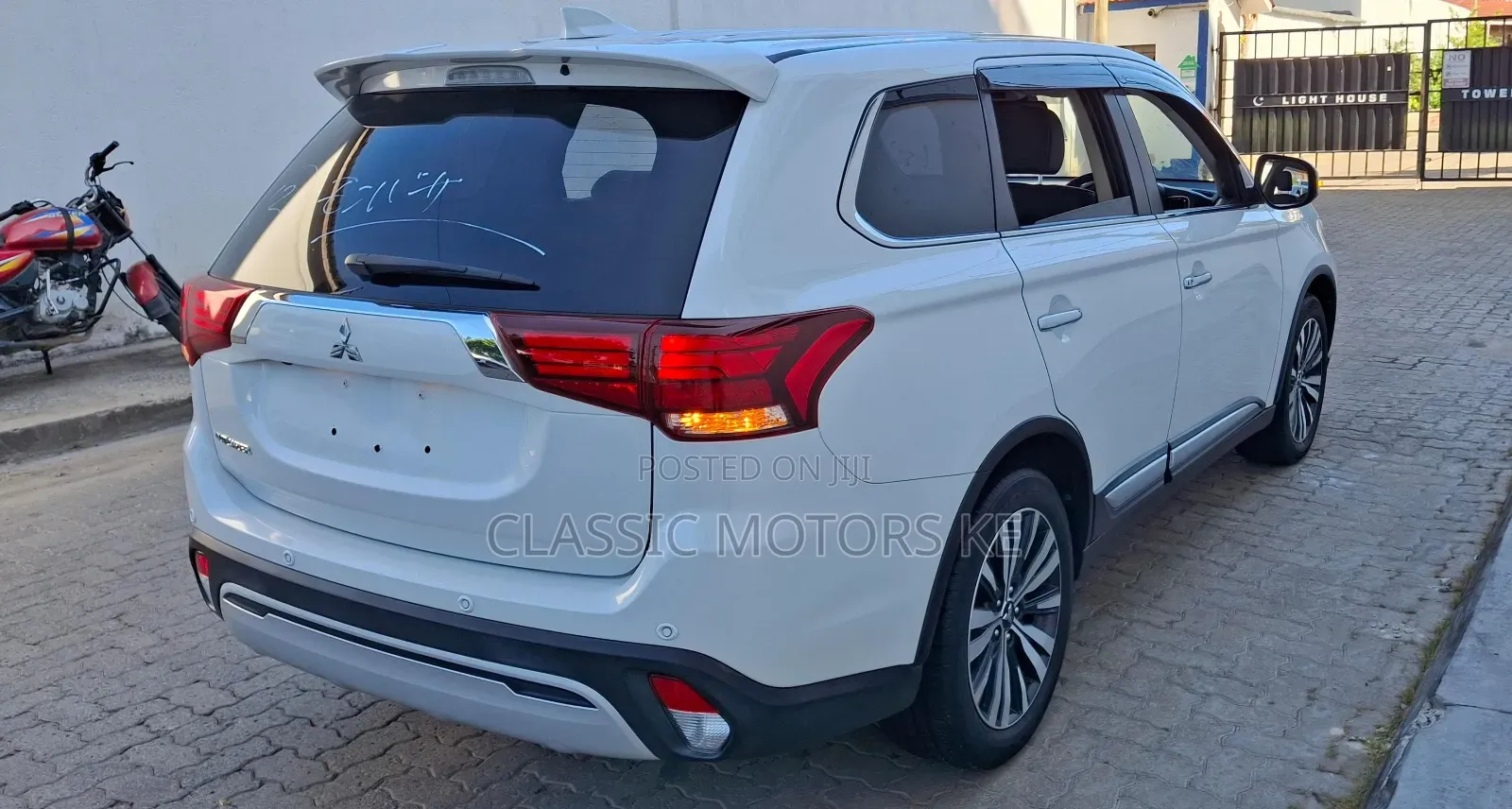 Mitsubishi Outlander SEL AWC 2019 White