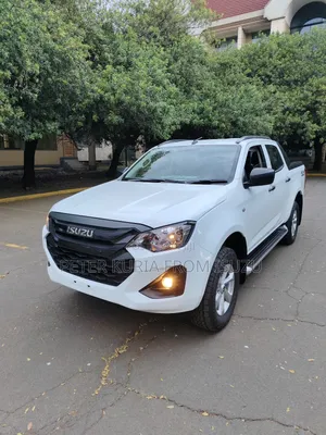 New Isuzu D-MAX 2025 White
