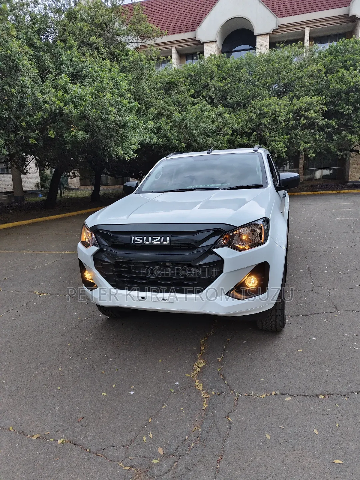 New Isuzu D-MAX 2025 White