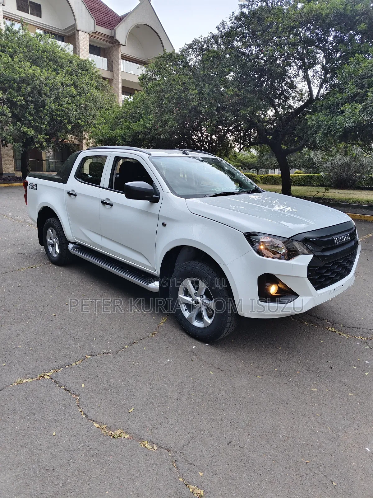 New Isuzu D-MAX 2025 White