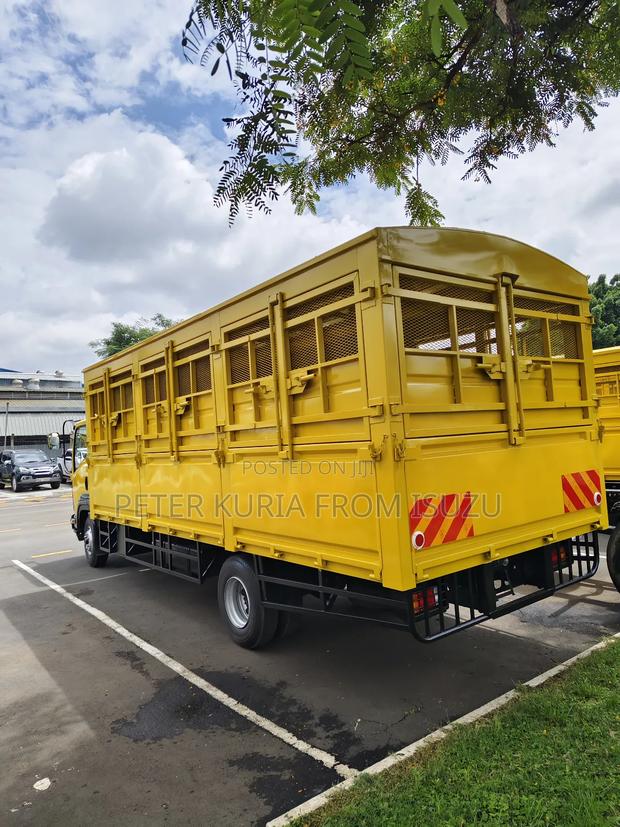 New Isuzu FRR Blue Power 2025 - thumbnail 8