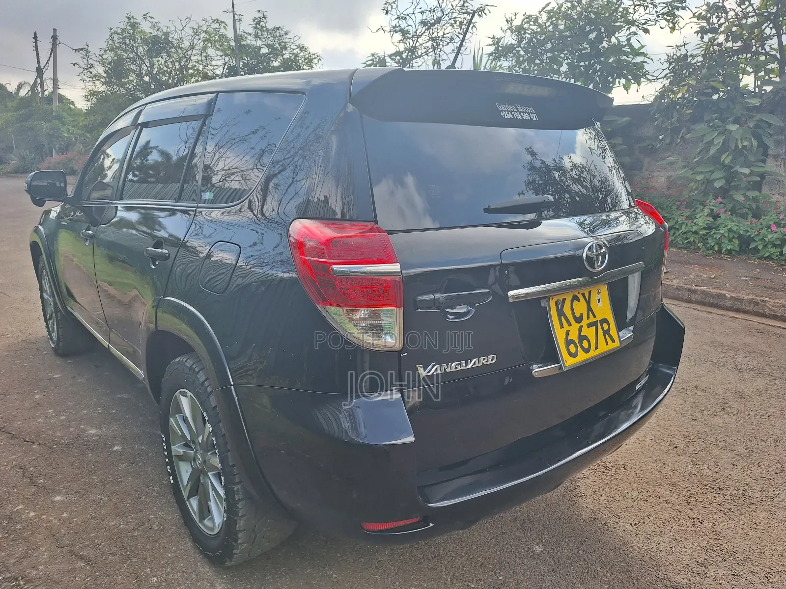 Toyota Vanguard 2012 Black