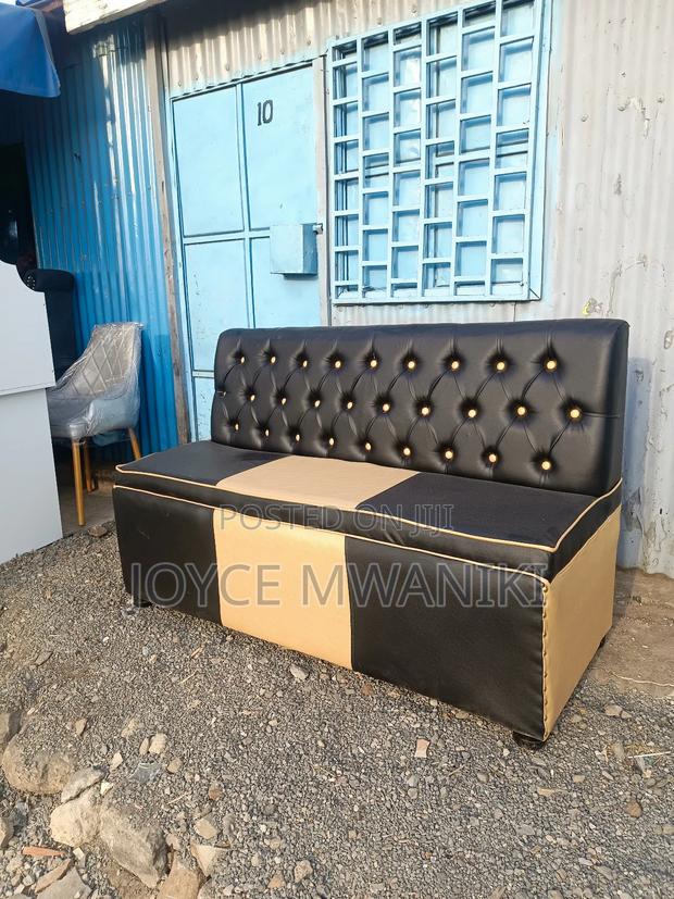 3 Seater Waiting, Black and Gold  - thumbnail 2