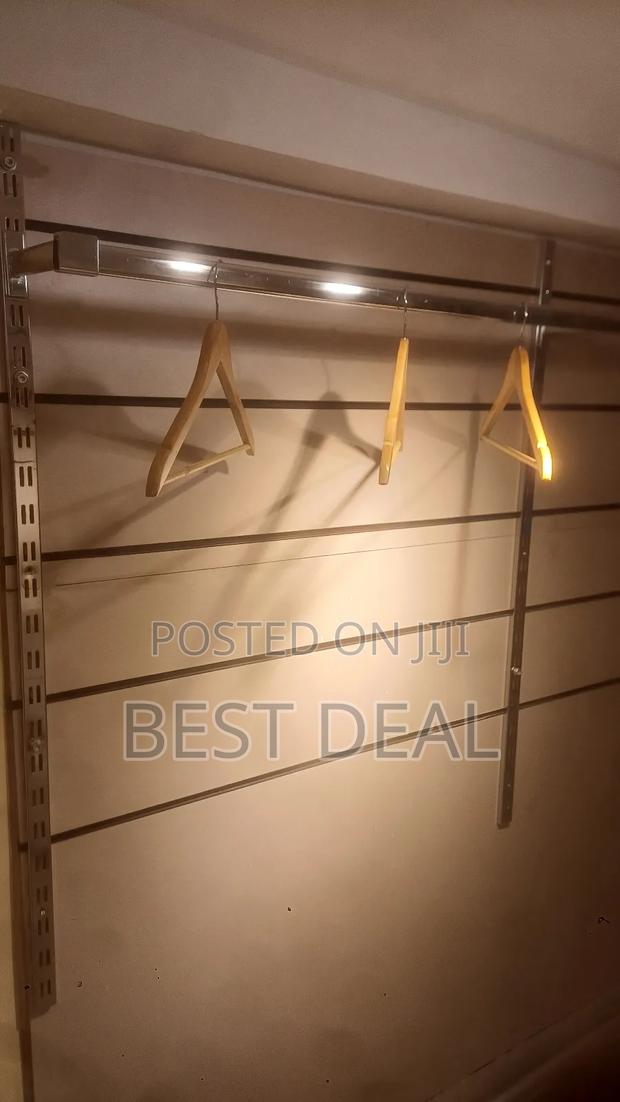 Clothes Display Shop Hungers - main view