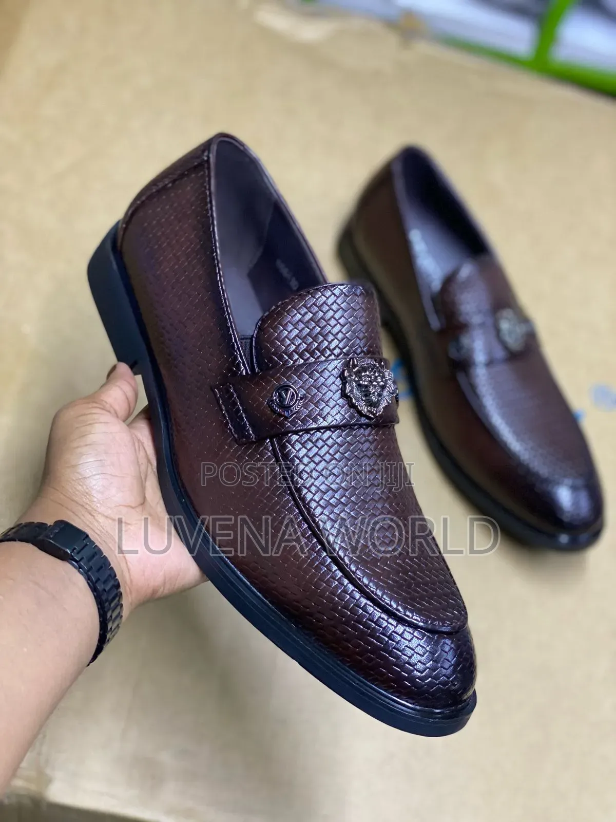 Lv Slipons