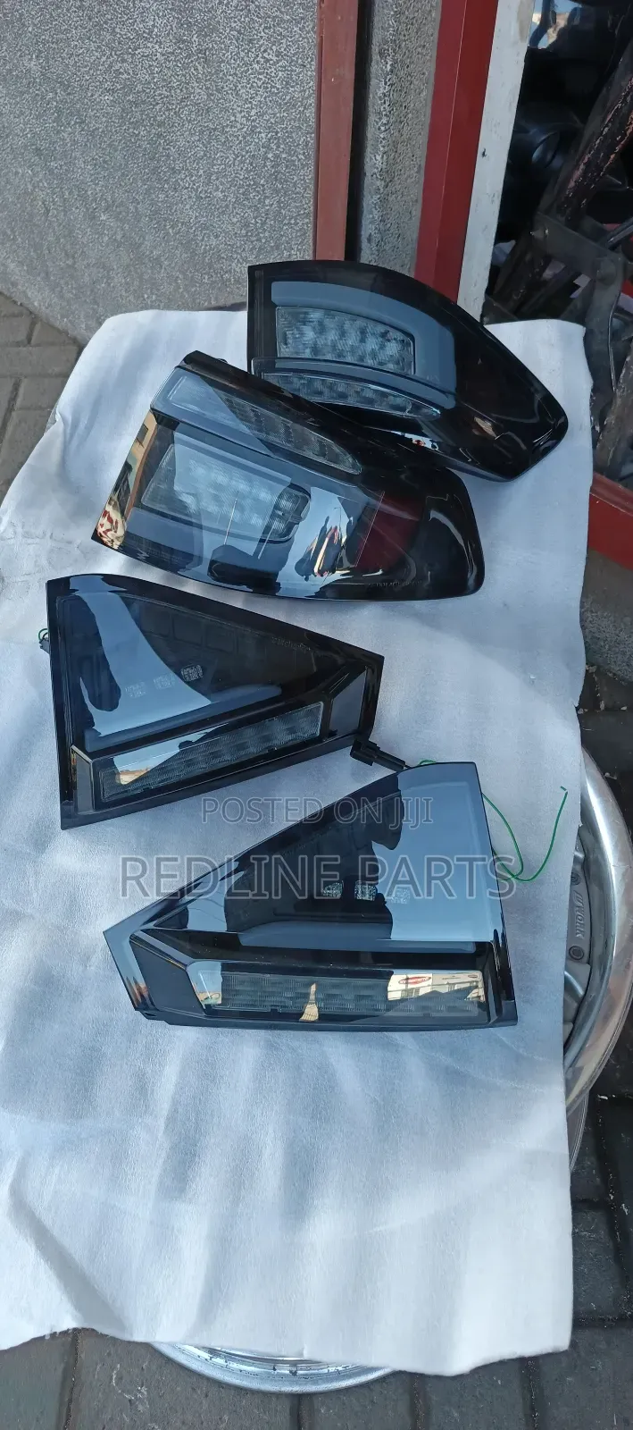 Subaru Impreza N14 Hatchback Tail Lights by Spyder Usa