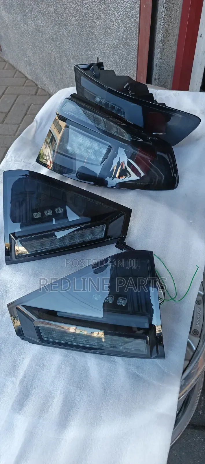 Subaru Impreza N14 Hatchback Tail Lights by Spyder Usa